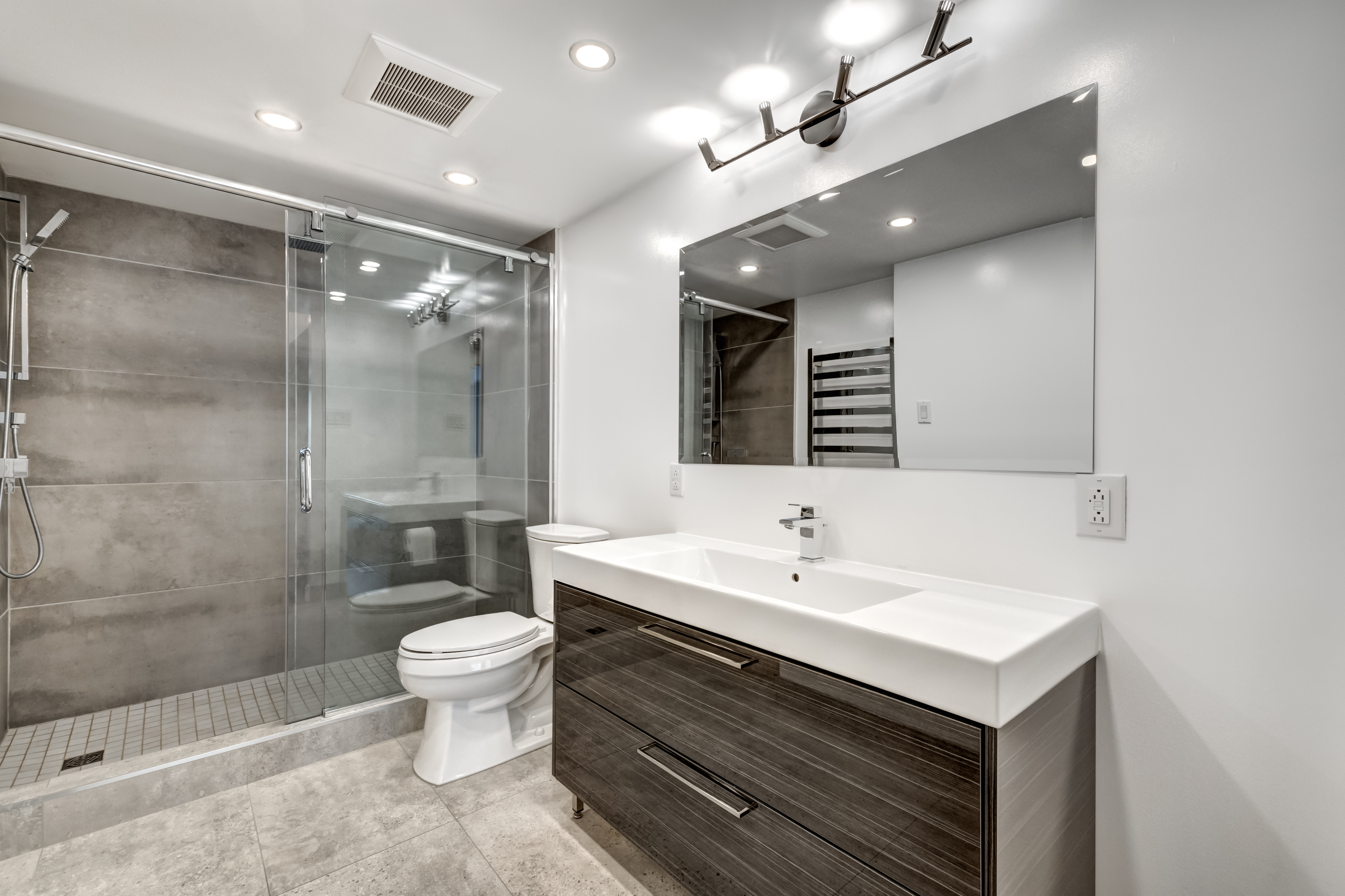 Santa Monica Coastal Bathroom